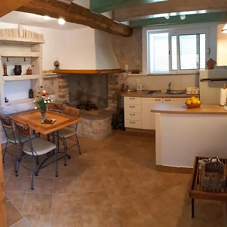 Tre Sorelle Apartman Lastovo